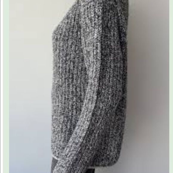 LINE - Chunky Knit Celestial Grey V-Neck Sweater - size M - Picture 4 of 10